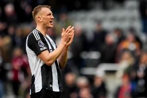 丹-伯恩：伊萨克离队前在纽卡群聊告别，大家都有回复且是积极的