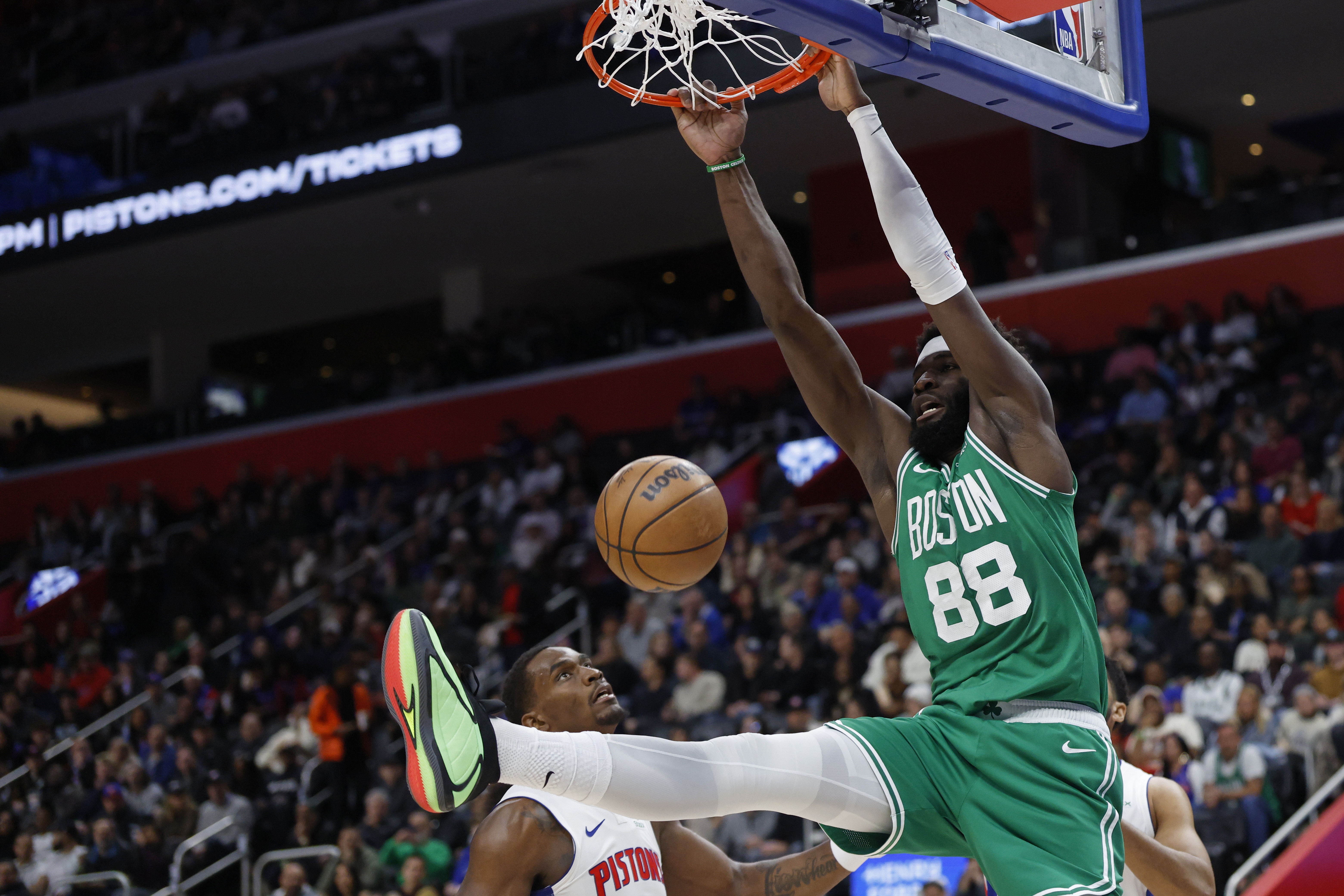 mk体育-明天绿军主场迎战开拓者 科塔&amp;米诺特出战成疑