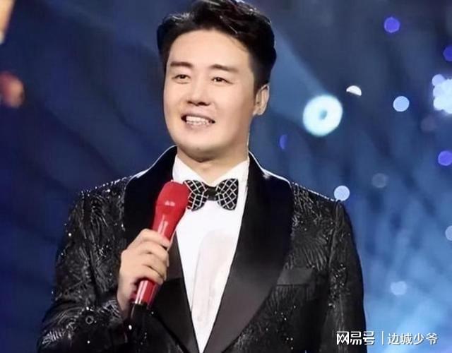 mk体育下载-他被称为最帅男高音，却对未来充满迷茫，如今儿子成了他的期望